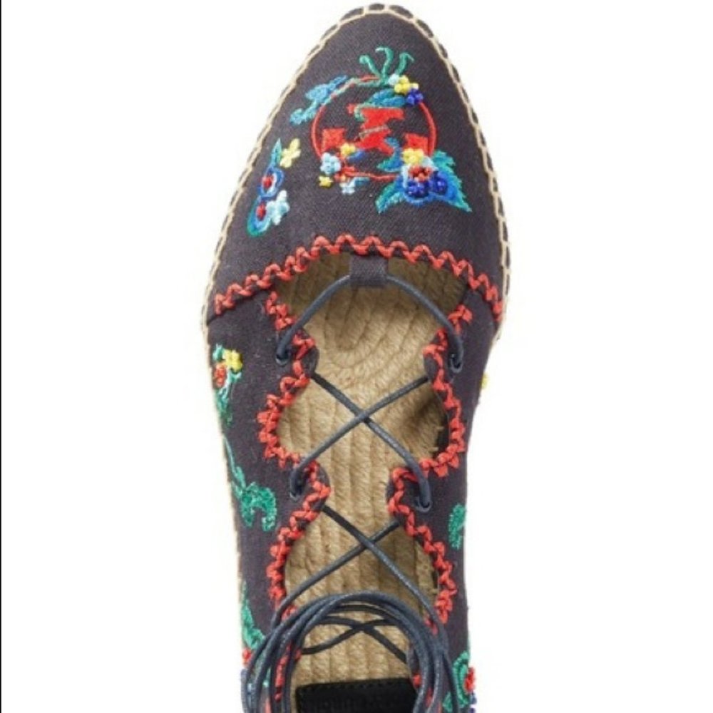 Tory Burch Sonoma Embroidered Ghillie Flat